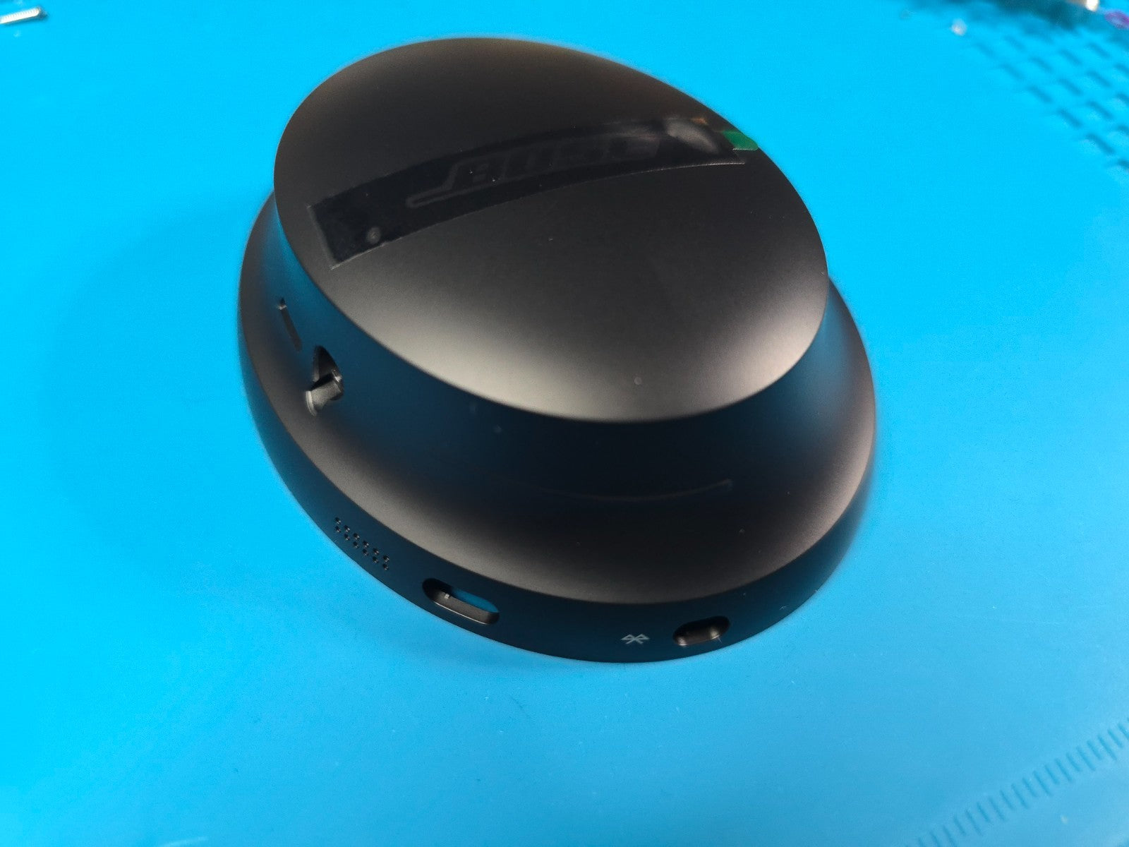 Bose Quietcomfort Ultra Headphones - Replacement Earcup Housing - Black