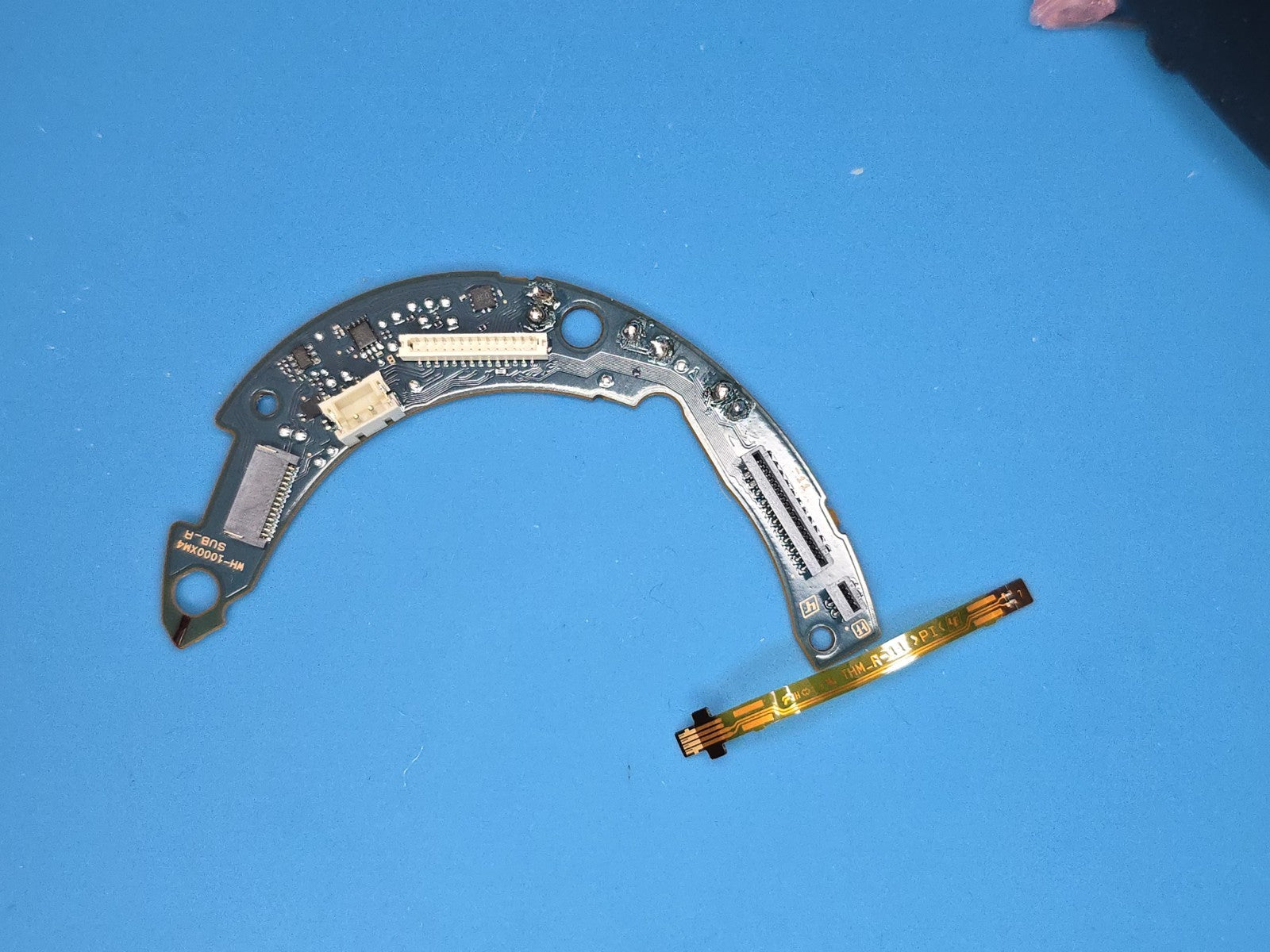 Sony WH-1000XM4 Battery Board + Battery Temperature Sensor