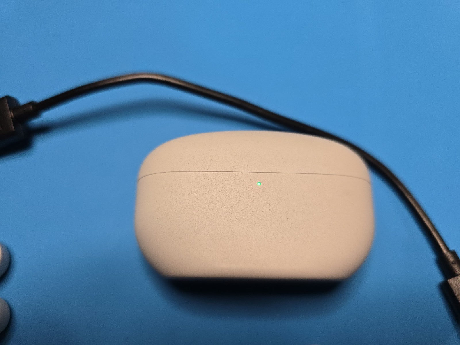 Sony WF-1000XM5 Wireless Over-the-Ear Headphones - Silver/Beige