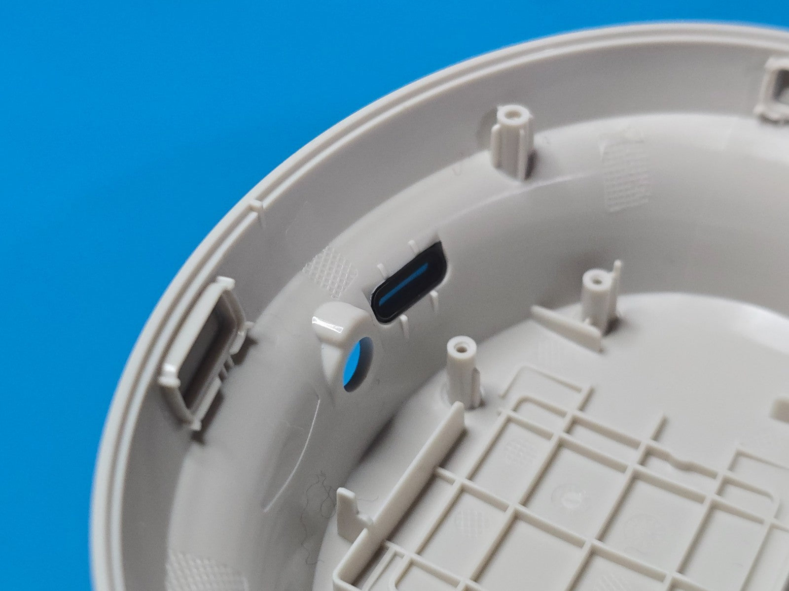 Bose Quietcomfort Ultra Headphones - Replacement Earcup Housing - Beige