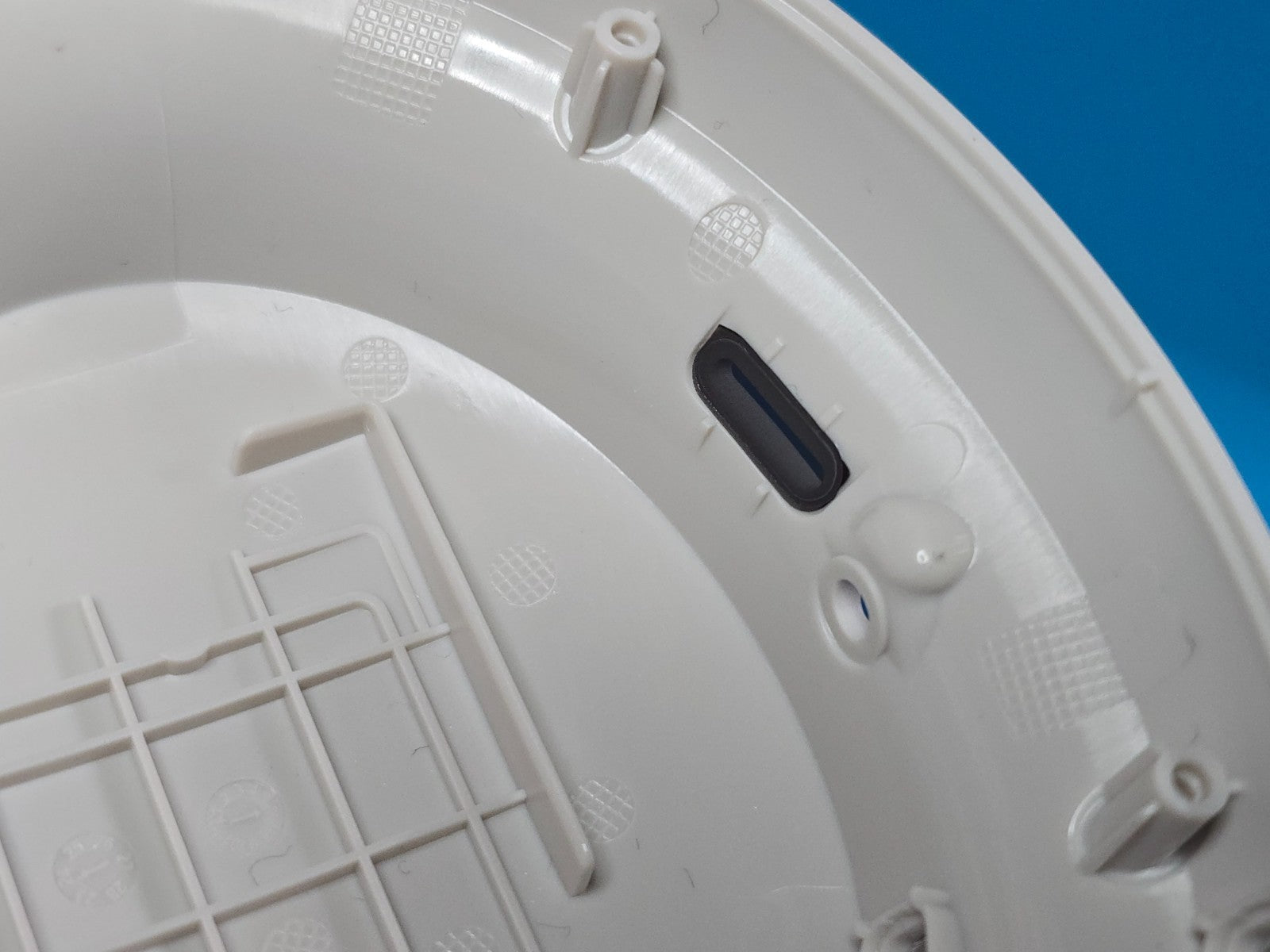 Bose Quietcomfort Ultra Headphones - Replacement Earcup Housing - Beige