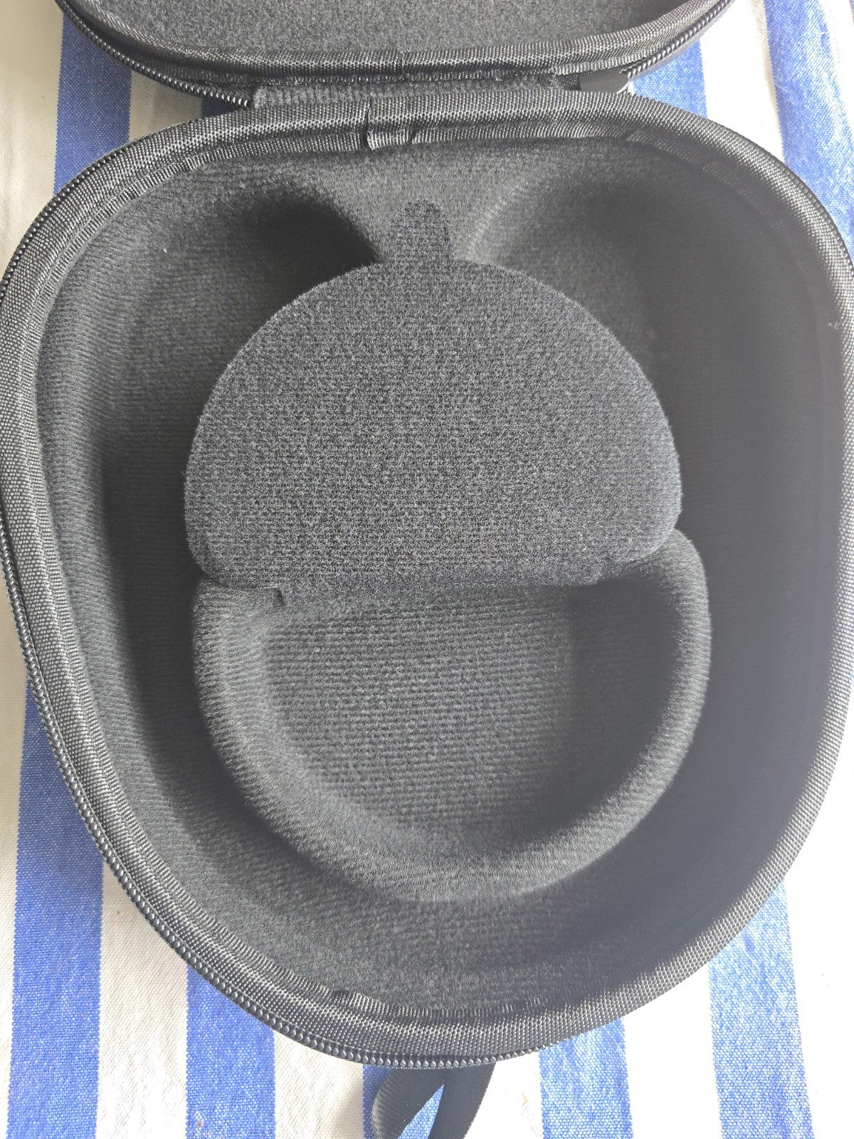 Generic Carrying Case For Sony WH-1000XM5 - Grey/Black