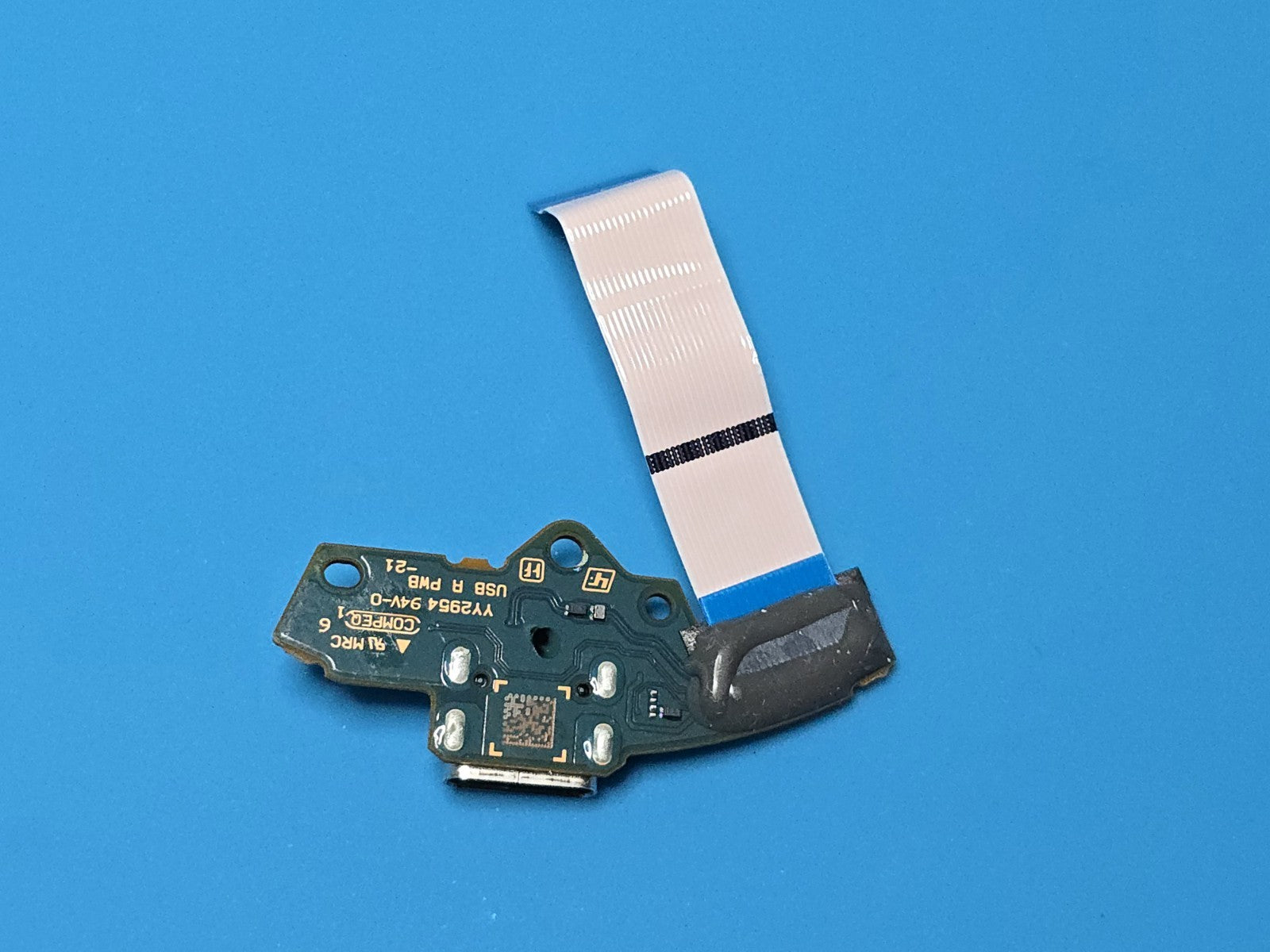 Sony WH-1000XM5 Board With USB-C Charging Port