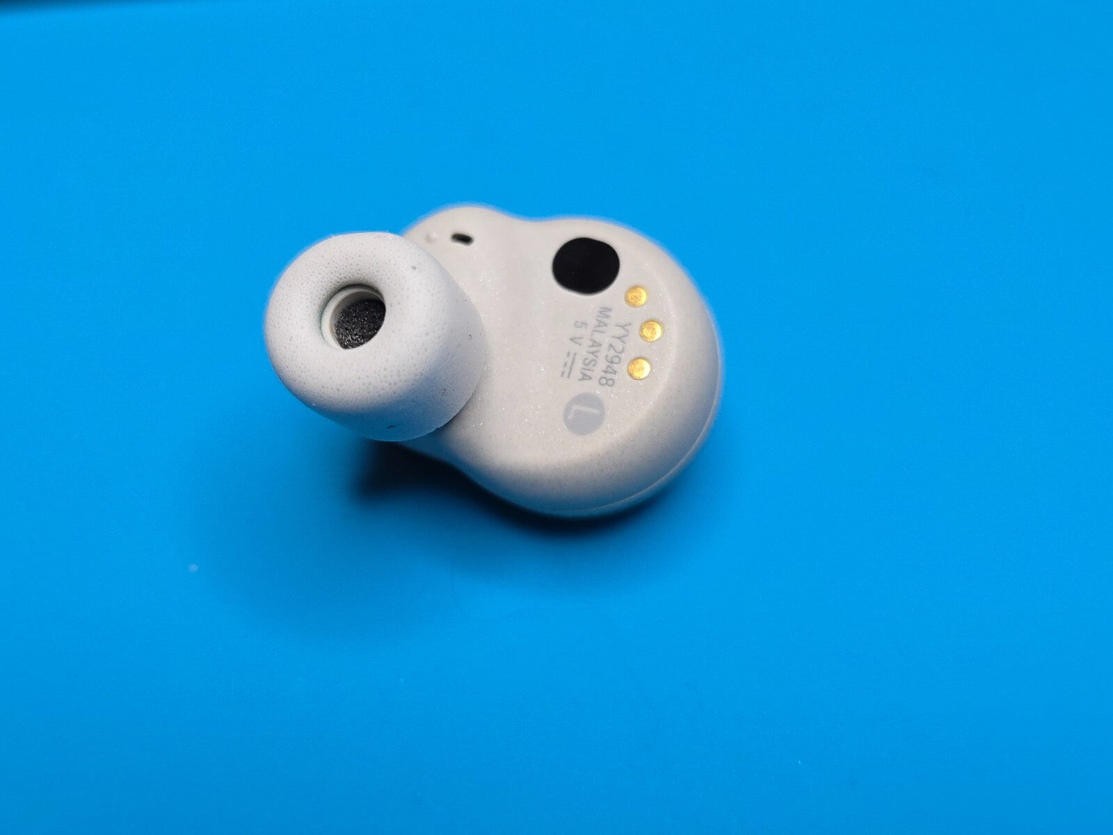 *BRAND NEW BATTERY* Left Ear ONLY Sony WF-1000XM4 Earbud (L) - Silver/Beige